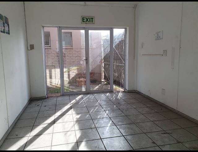 4,228M² FACTORY TO LET IN SACKS CIRCLE INDUSTRIAL